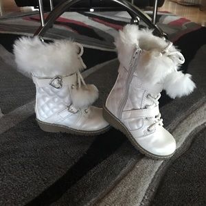 Kids boots